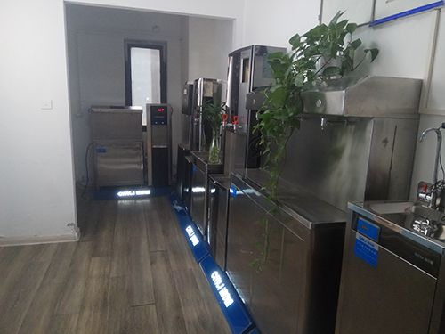 山東物業(yè)公司的選擇，小區(qū)直飲機(jī)就選濾中濾！