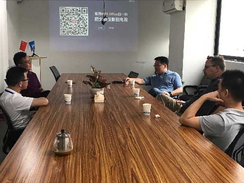 加強(qiáng)國際合作，促進(jìn)共同發(fā)展，美國洛杉磯客戶來濾中濾洽談合作