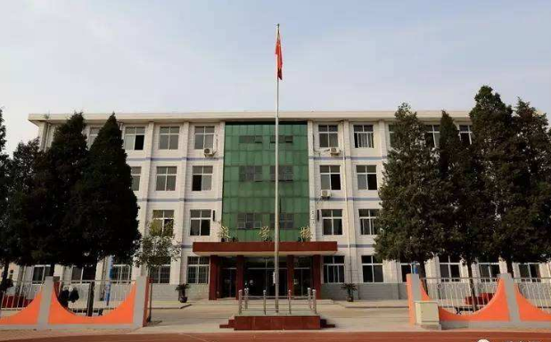 寧河區(qū)中等專業(yè)學(xué)校選中濾中濾開水器