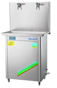 濾中濾開(kāi)水器得到鶴峰縣國(guó)貿(mào)電器工作人員稱(chēng)贊